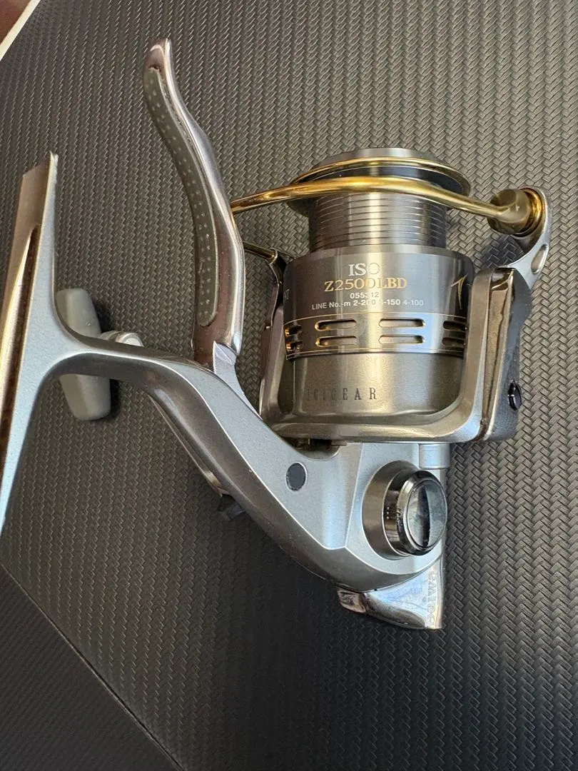 2026年最新】トーナメントISO Z2500LBD DAIWAの人気アイテム - メルカリ