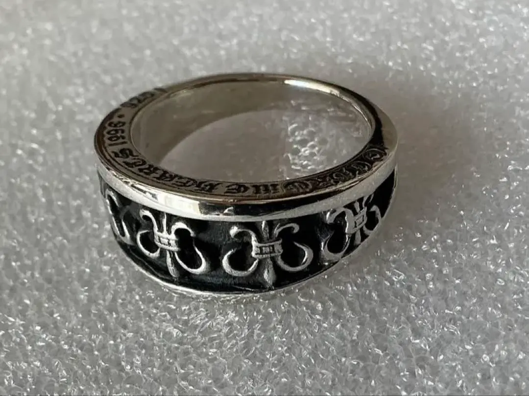 2026年最新】クロムハーツ ナローVバンドリングの人気アイテム - メルカリ