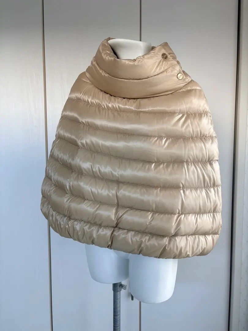 2026年最新】ヘルノ ポンチョの人気アイテム - メルカリ