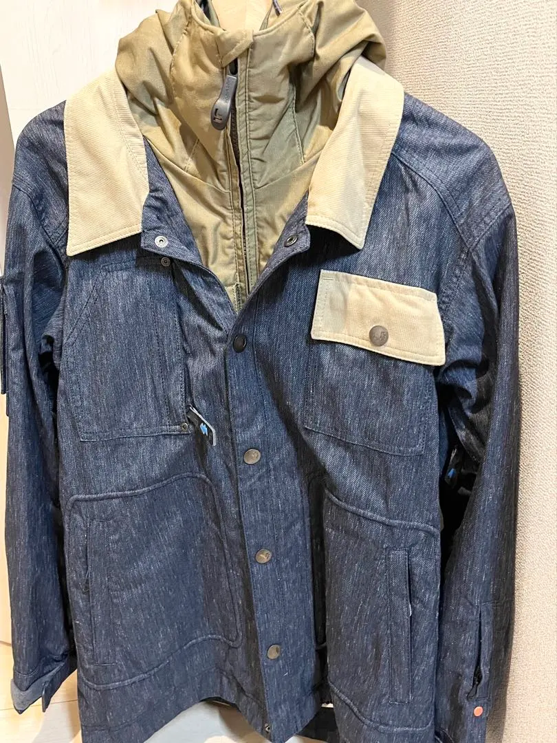 m51371706352_1.jpg?1764996686