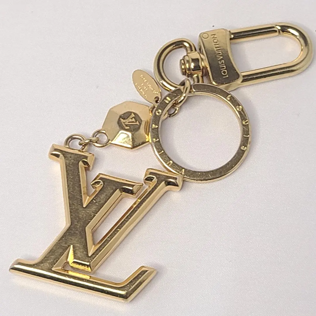 2026年最新】ルイヴィトン ポルトクレ LVファセットの人気アイテム