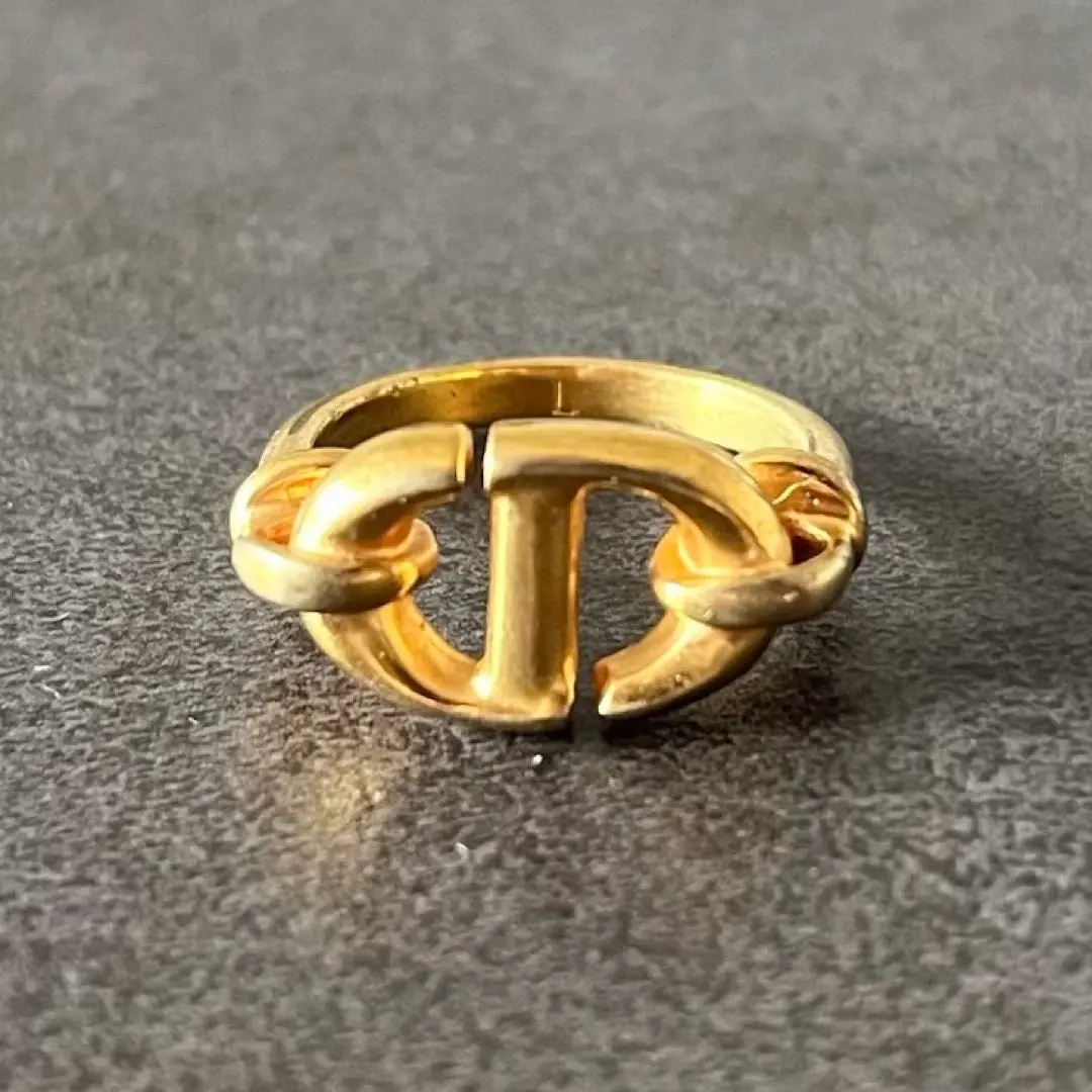 2026年最新】dior cd navy リングの人気アイテム - メルカリ