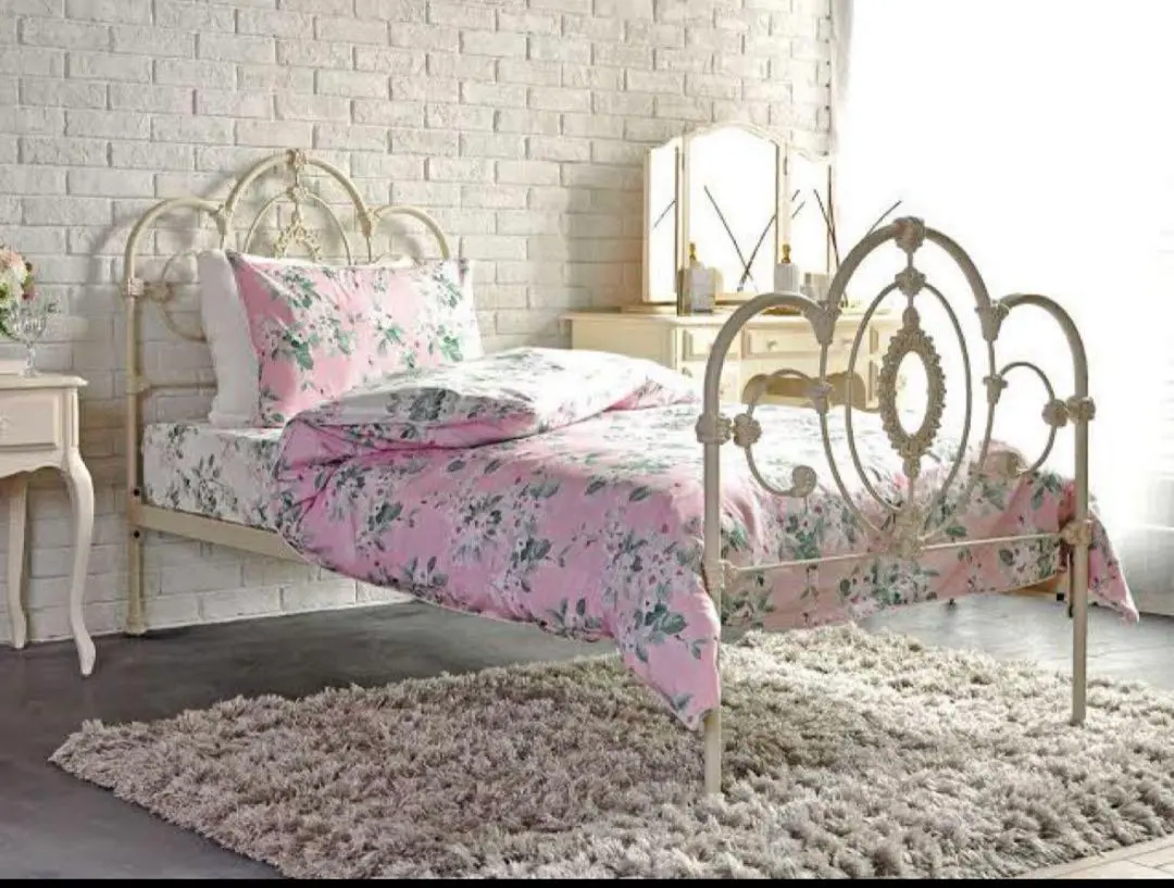 2026年最新】ローラアシュレイ ベッドフレームの人気アイテム - メルカリ