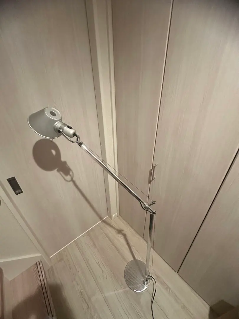 2026年最新】Artemide フロアスタンドの人気アイテム - メルカリ