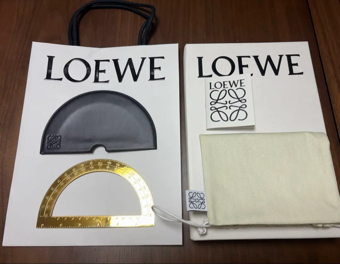 2026年最新】LOEWE 置物の人気アイテム - メルカリ