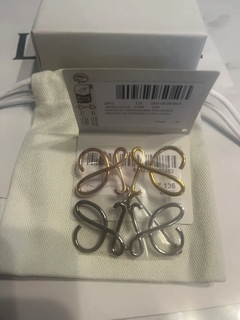 2026年最新】ロエベ ブローチ マルチの人気アイテム - メルカリ