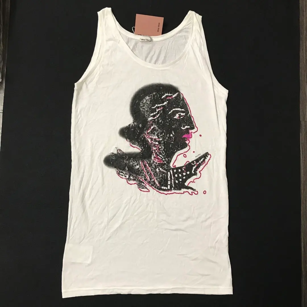2026年最新】MIU MIU タンクトップの人気アイテム - メルカリ