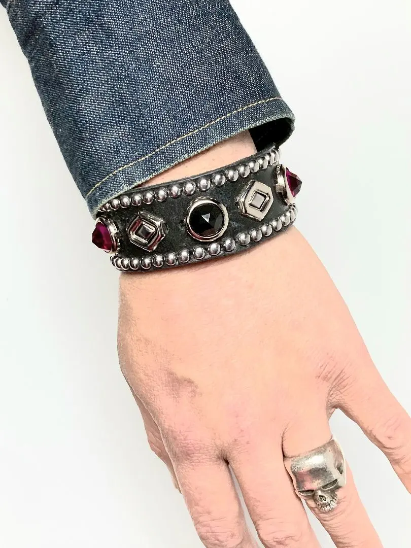 2026年最新】ウルフズヘッド リストバンドの人気アイテム - メルカリ