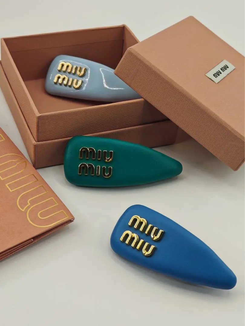 2026年最新】mIumIu ヘアピン 箱付きの人気アイテム - メルカリ