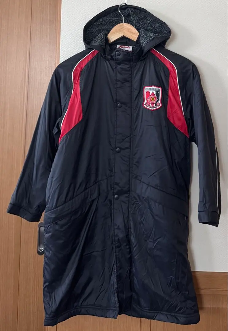 2026年最新】浦和レッズベンチコートの人気アイテム - メルカリ