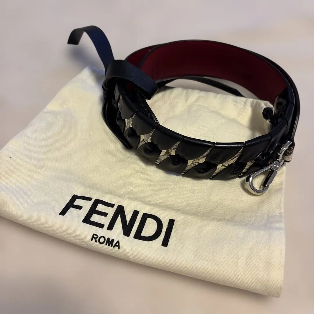 2026年最新】フェンディパイソンストラップユーの人気アイテム - メルカリ