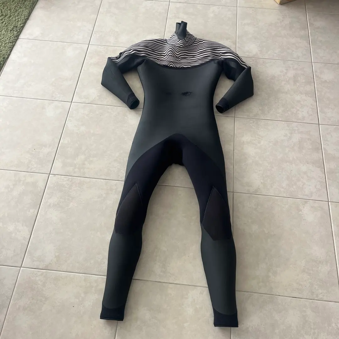 2026年最新】VOLCOM ドライ・セミドライスーツの人気アイテム - メルカリ