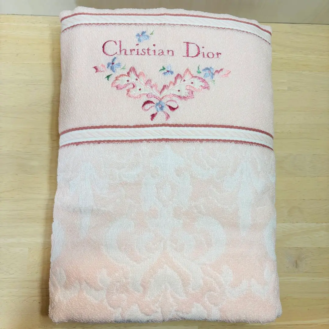 2026年最新】dior タオルケットの人気アイテム - メルカリ