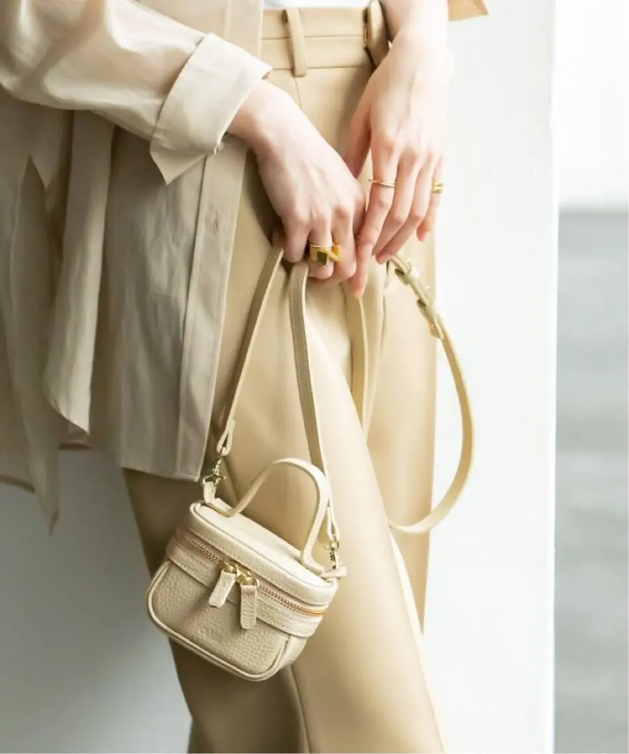 2026年最新】chiiiibag バニティの人気アイテム - メルカリ