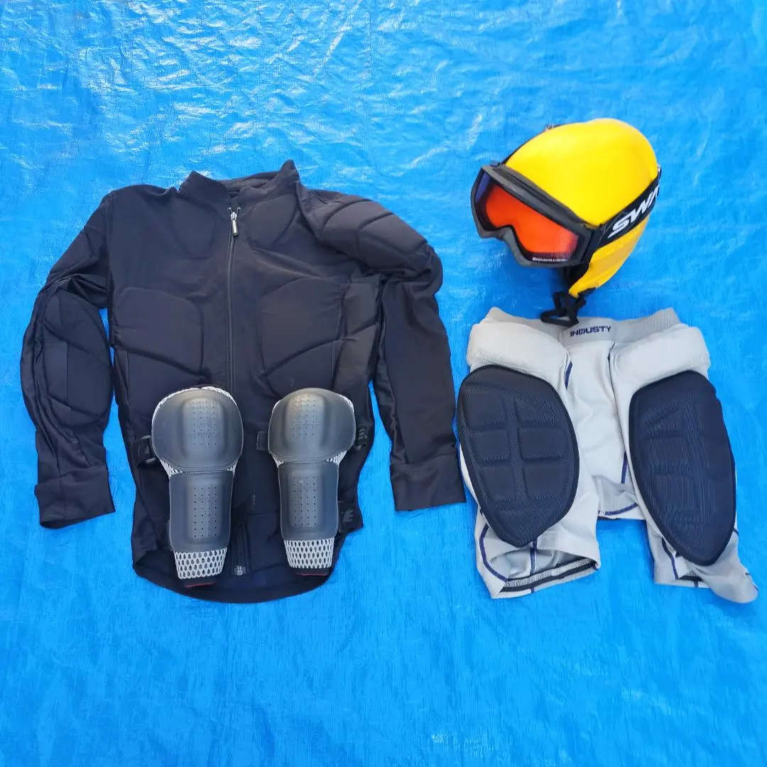 2026年最新】industy プロテクターの人気アイテム - メルカリ