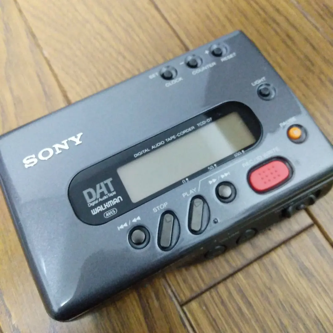 ジャンク ソニー SONY TCD-D3 DAT ウォークマン 壊れています