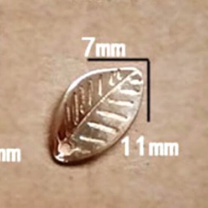 No117.葉っぱモチーフ☆リーフ☆ネイルパーツ