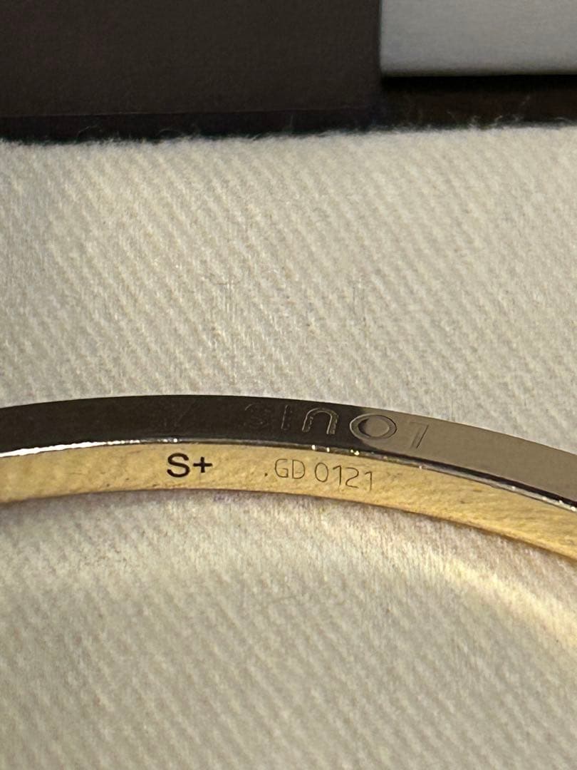 LOUIS VUITTON フラワーモチーフ バングル