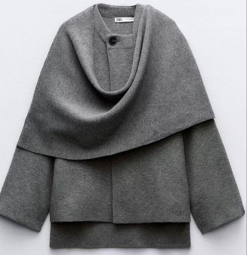 ZARA／アシンメトリースカーフ付きニットコート（グレー／ケープコート