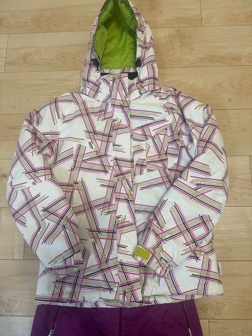 etirel 美品スキーウェア　スノボウェア 上下セットアップ152
