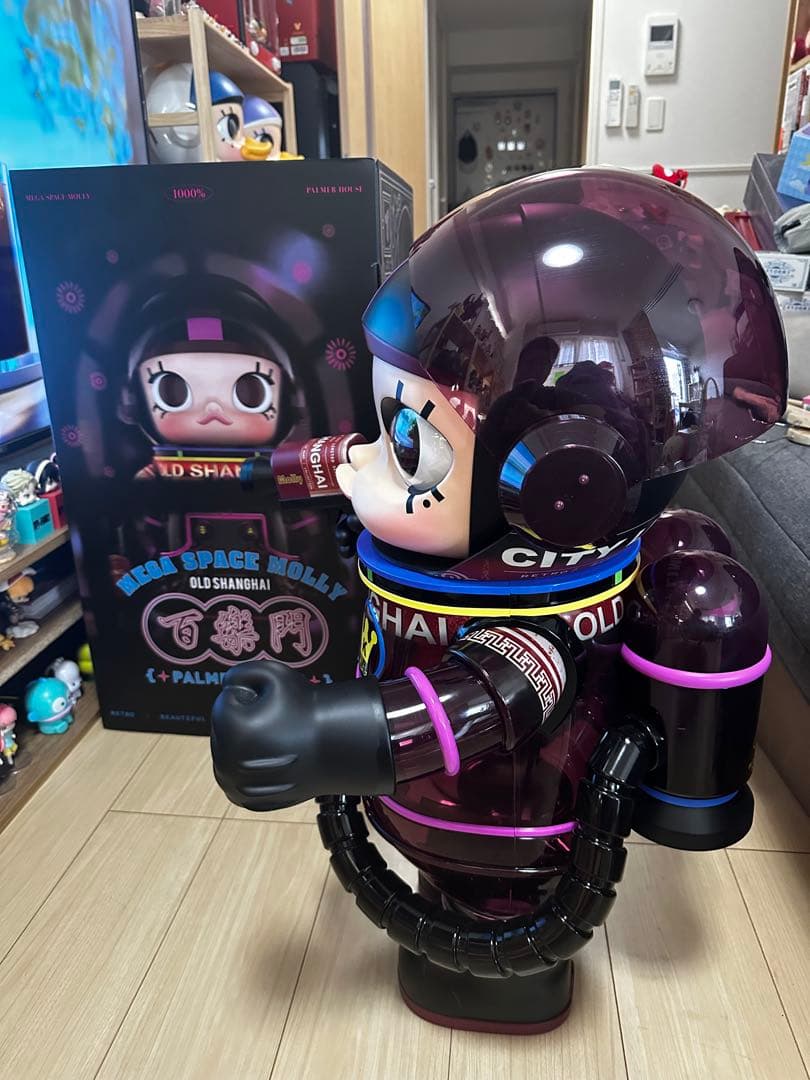 MEGA SPACE MOLLY 1000%Palmer House（300体）