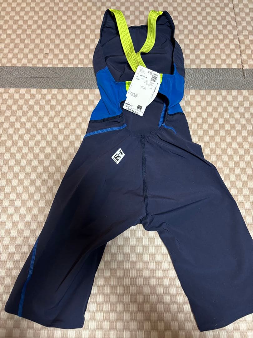 jss アリーナ　水着　M 新品・タグ付き