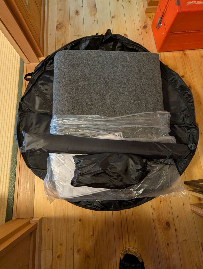 未使用品　デイキャンプや防災用にも カースル 車両連結テント