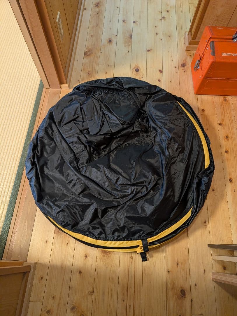 未使用品　デイキャンプや防災用にも カースル 車両連結テント