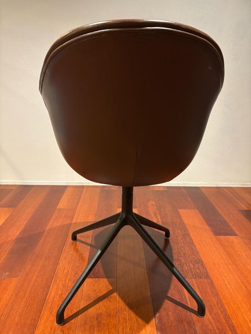 BoConcept Adelaide ダイニングチェア 回転式