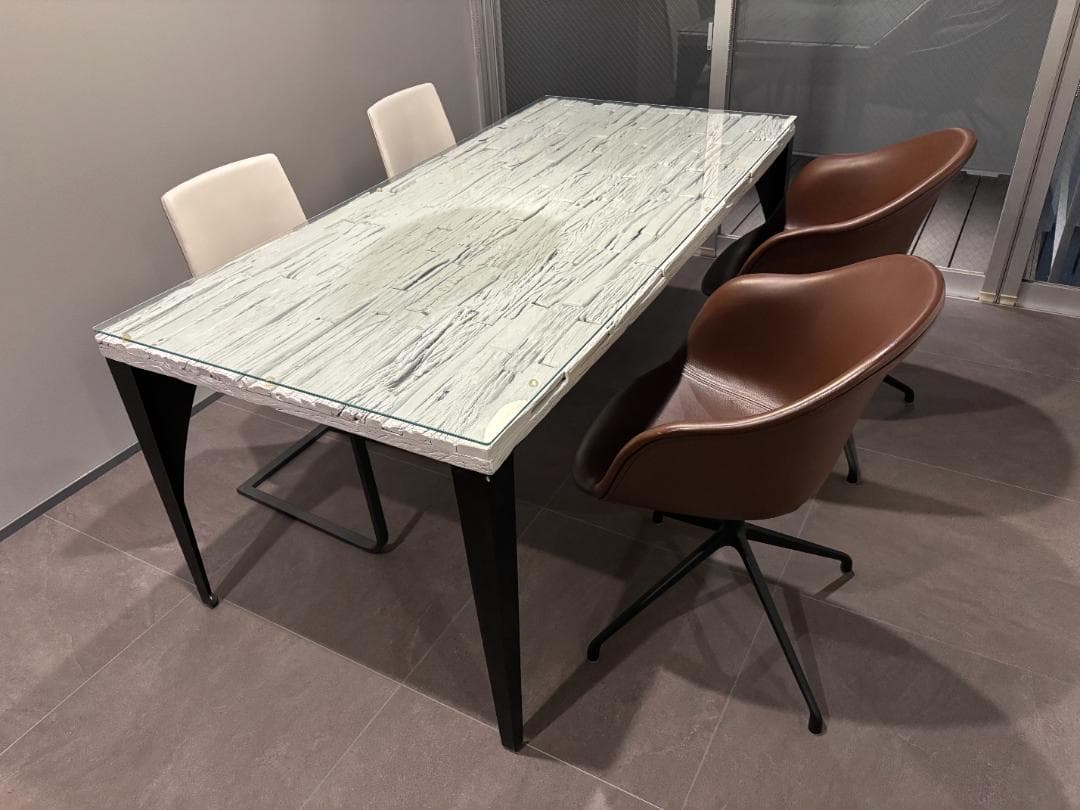 BoConcept Adelaide ダイニングチェア 回転式