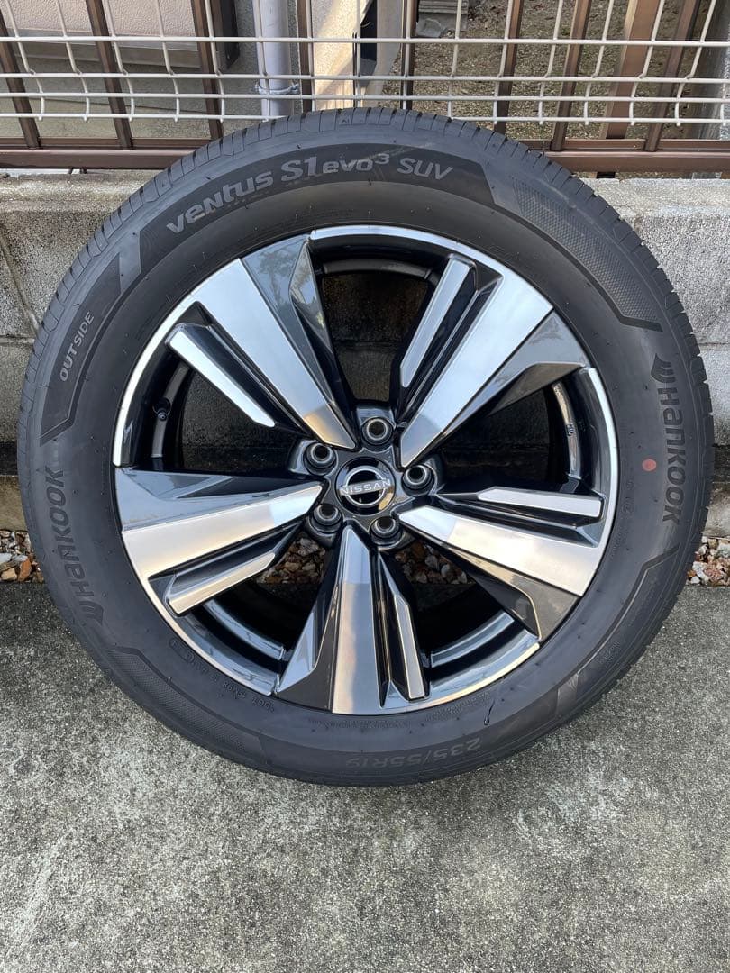 hero 日産 T33エクストレイル 純正19インチタイヤ・ホイールセット