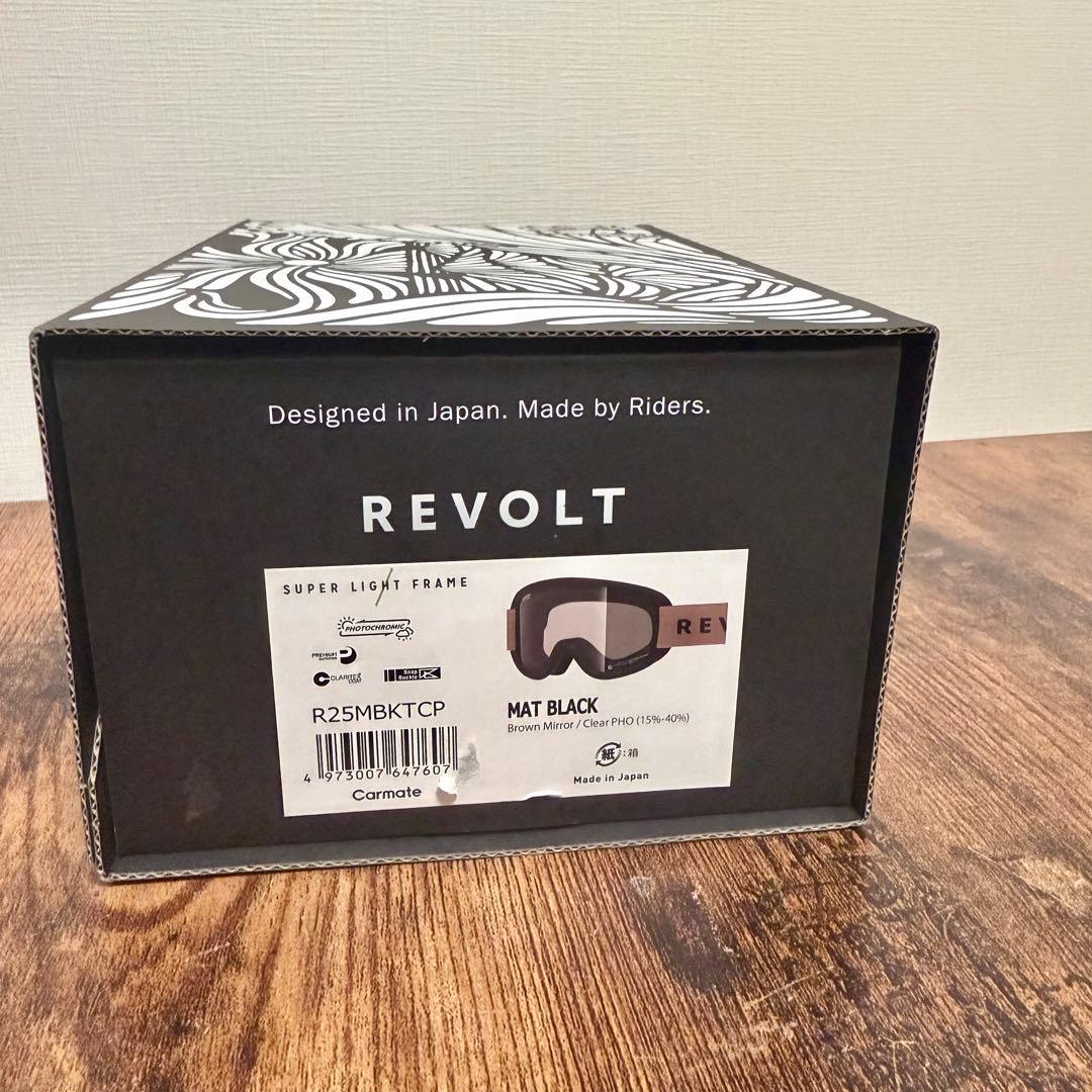 【REVOLT】スノボゴーグル 調光レンズ [定価29,700円]