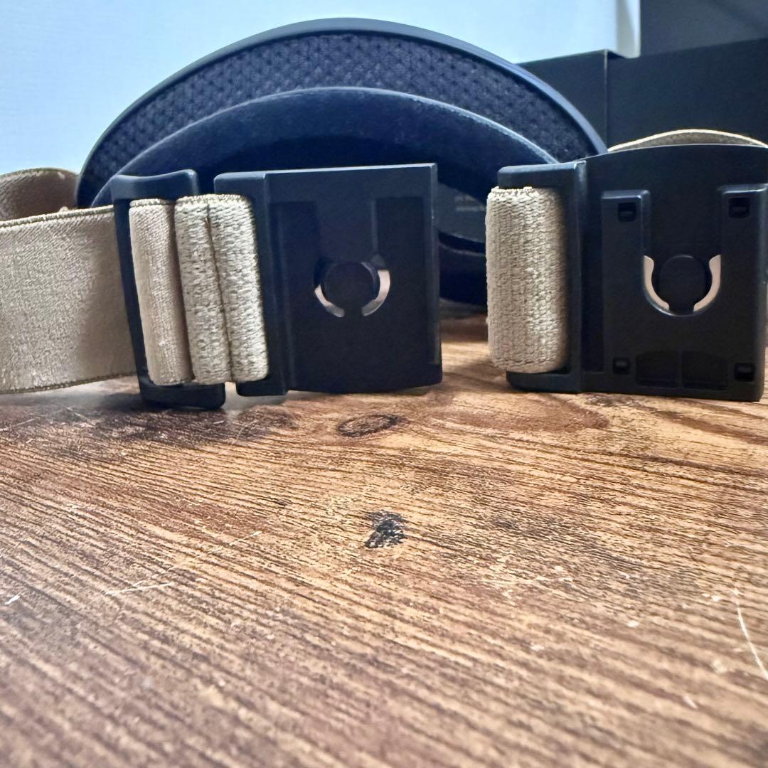 【REVOLT】スノボゴーグル 調光レンズ [定価29,700円]