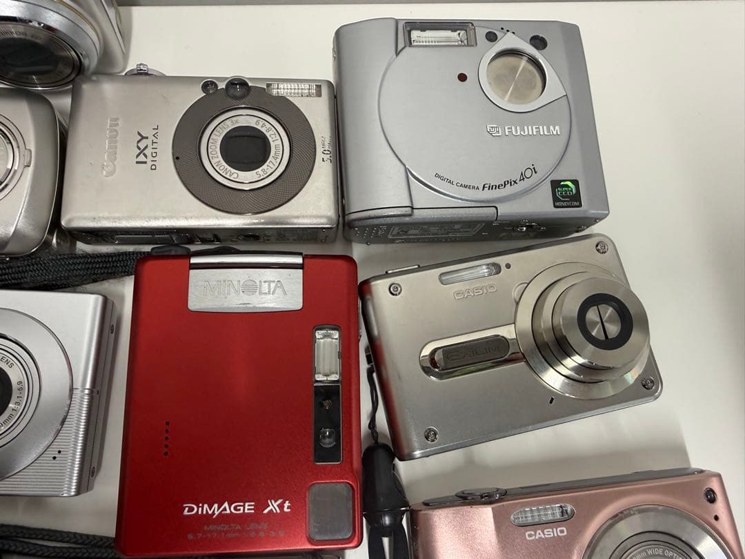 m*u様 コンパクトデジタルカメラ まとめて SONY/Canonなど　ジャンク