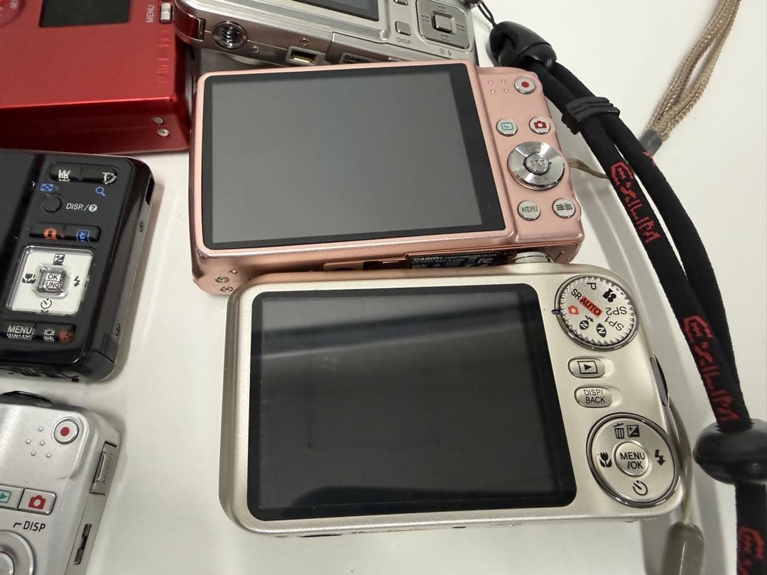 m*u様 コンパクトデジタルカメラ まとめて SONY/Canonなど　ジャンク