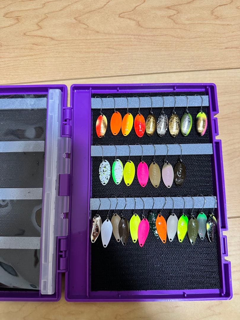 ヴァルケイン ブラックブラスト1.8g‥16枚　　　　シャイラ1.8g‥13枚