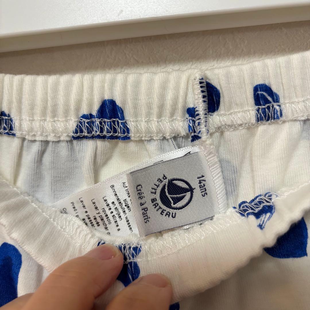 新品タグ付 プチバトー 青ハート柄パジャマ　14ans