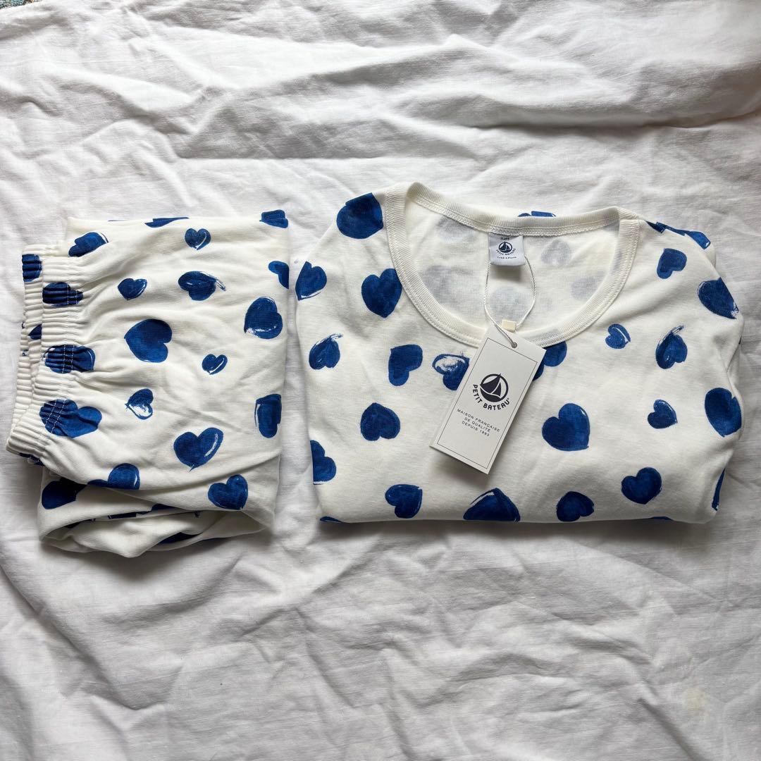 新品タグ付 プチバトー 青ハート柄パジャマ　14ans