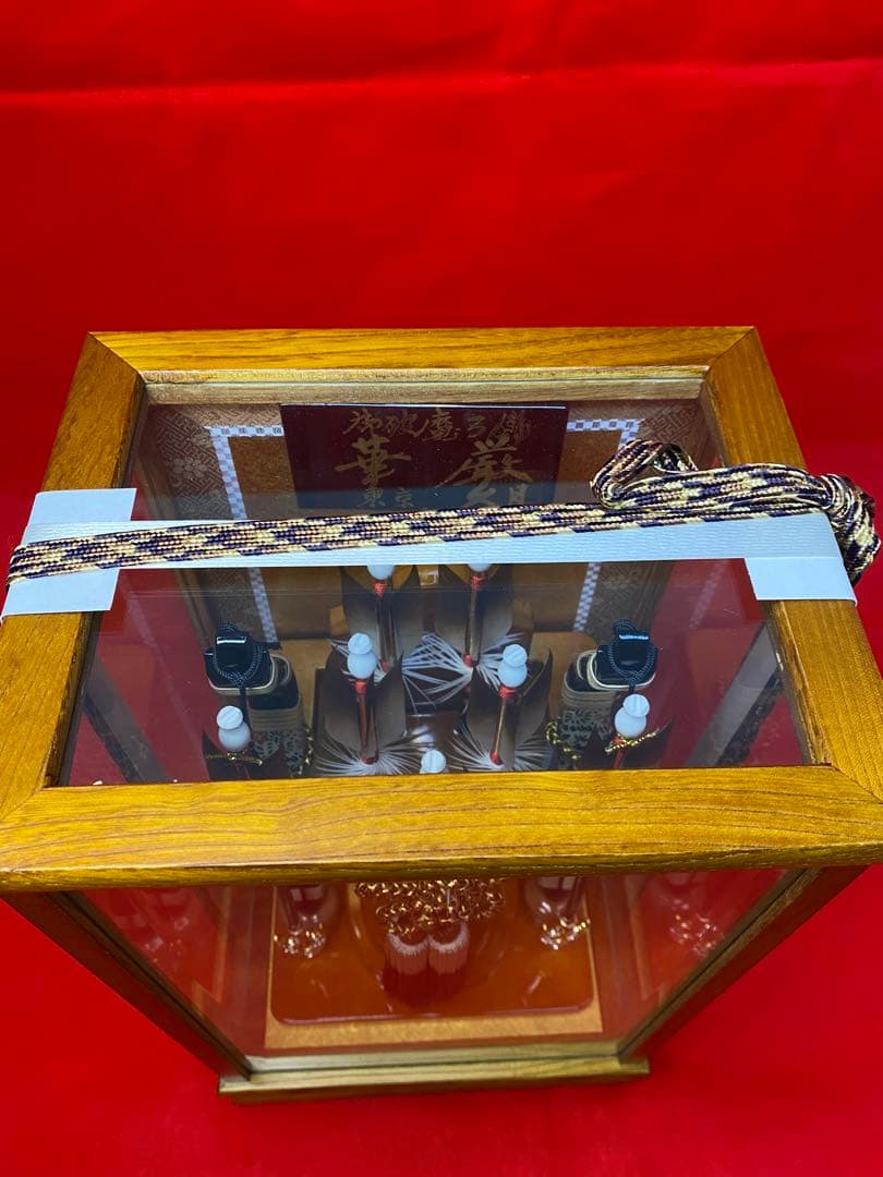 東京久月　破魔弓　コンパクトガラスケース８号・間口約２２×奥行約１８×高約３７㎝