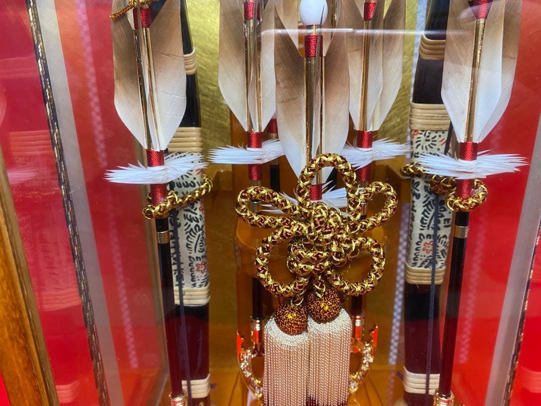 東京久月　破魔弓　コンパクトガラスケース８号・間口約２２×奥行約１８×高約３７㎝