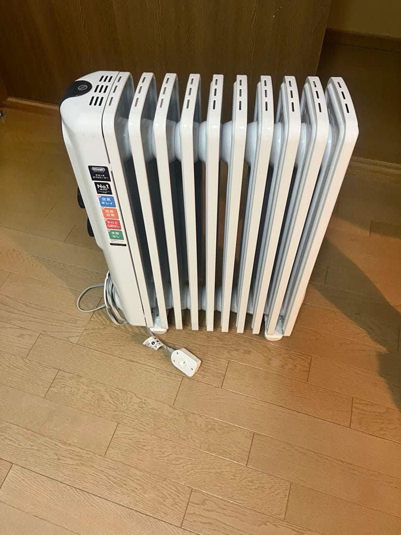 DeLonghi オイルヒーター コンパクト Amazon | デロンギ(DeLonghi)ミニオイルヒーター [1~3畳用] ゼロ風暖房