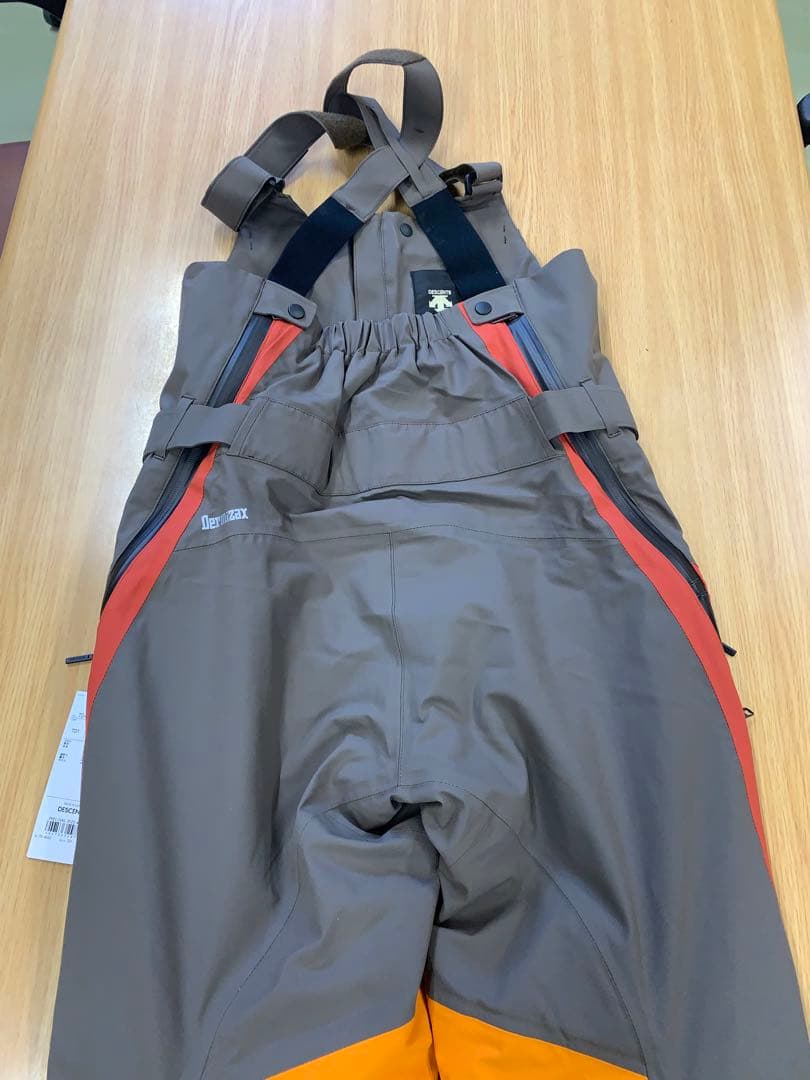 デサントスキーウエアー