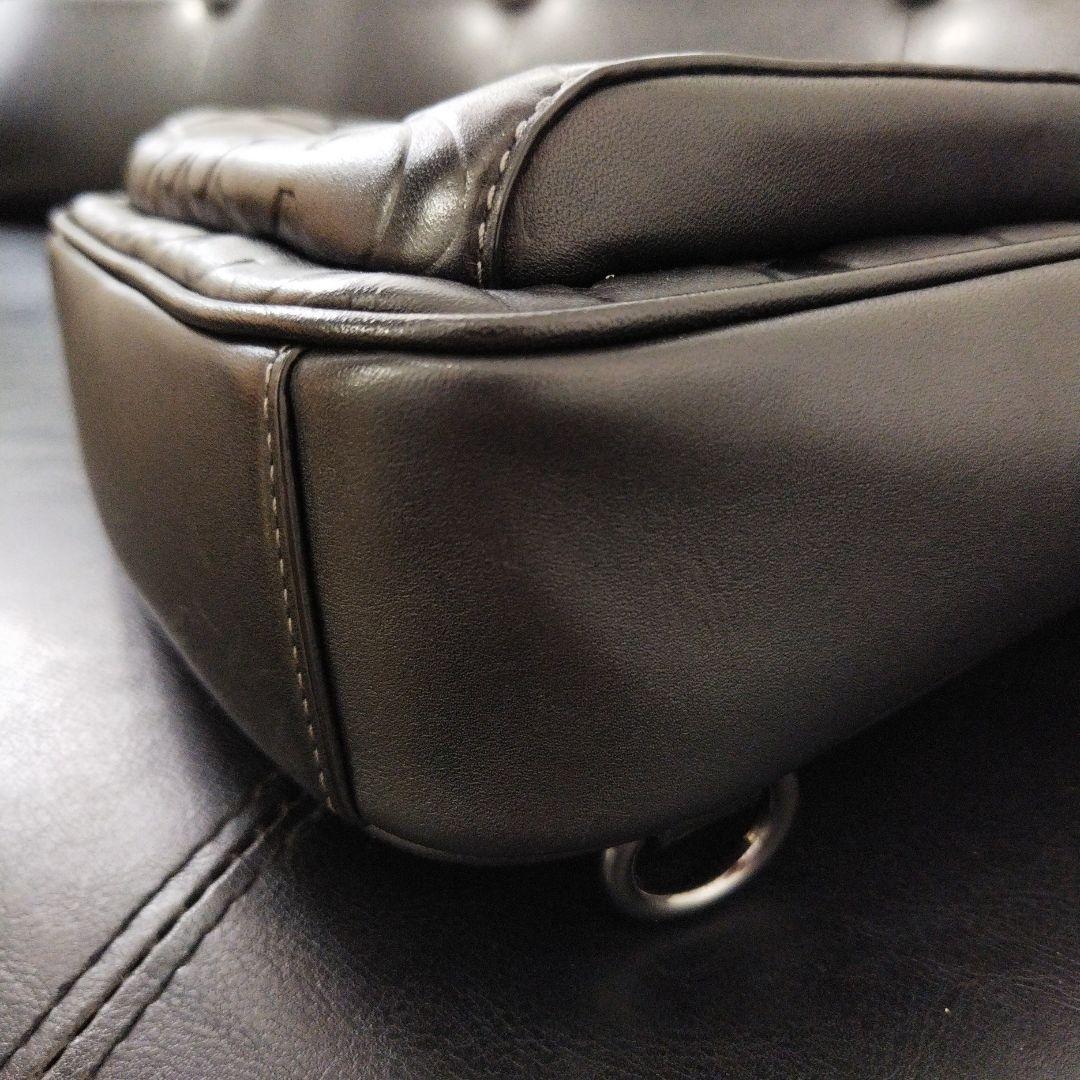 美品Coachブラック ボディバッグレザーエンボス加工コーチ　ショルダー斜め掛け