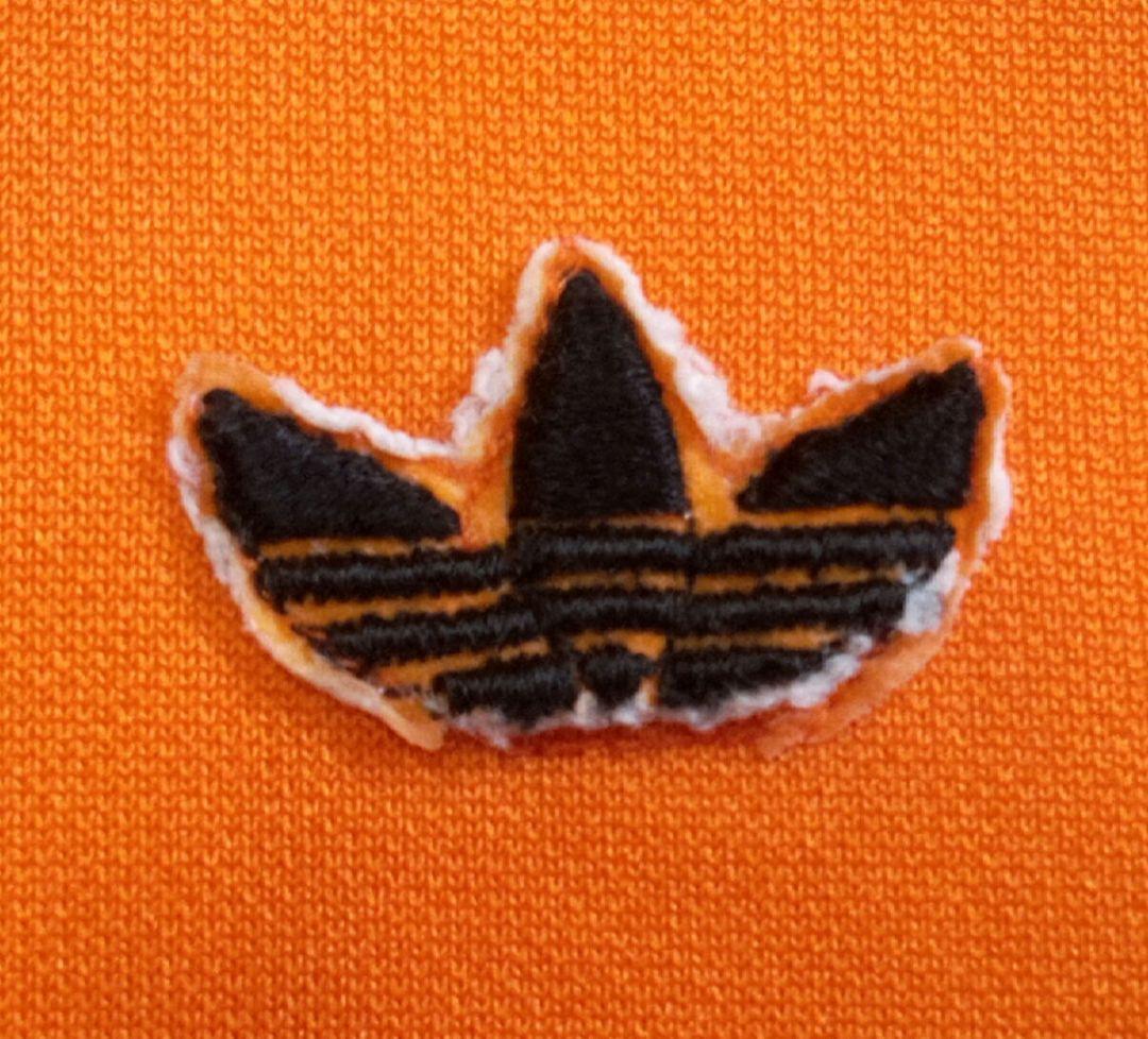 adidas トラックジャケット　オレンジ　古着