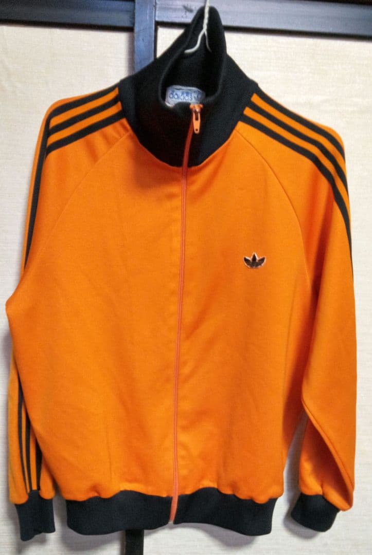 adidas トラックジャケット　オレンジ　古着