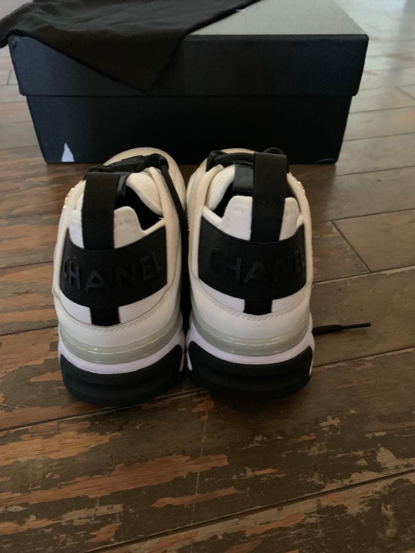 シャネル　マトラッセ　ファブリックスニーカー　アイボリー　37 スエード