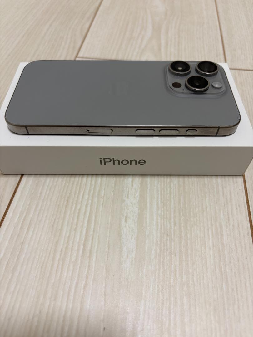 Apple iPhone 15 Pro 128GB ナチュラルチタニウム
