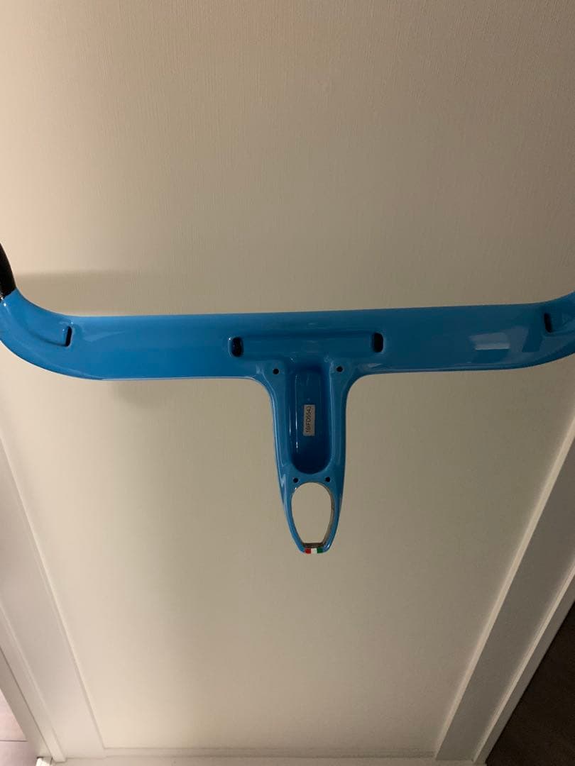 ウィリエール ゼロ9の限定カラーです。 同メーカーのアルバダという