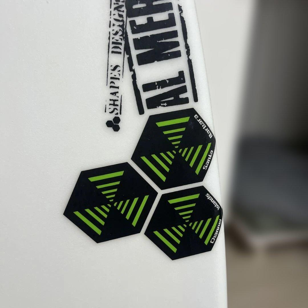 アルメリック NEW FLYER 5’8 25.0l （futureフィン付き）