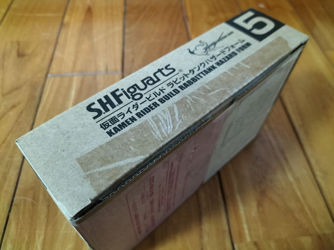 S.H.Figuarts 仮面ライダー ビルド ラビットタンクハザードフォーム